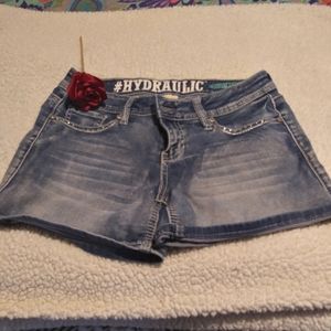 Hydraulic denim shorts